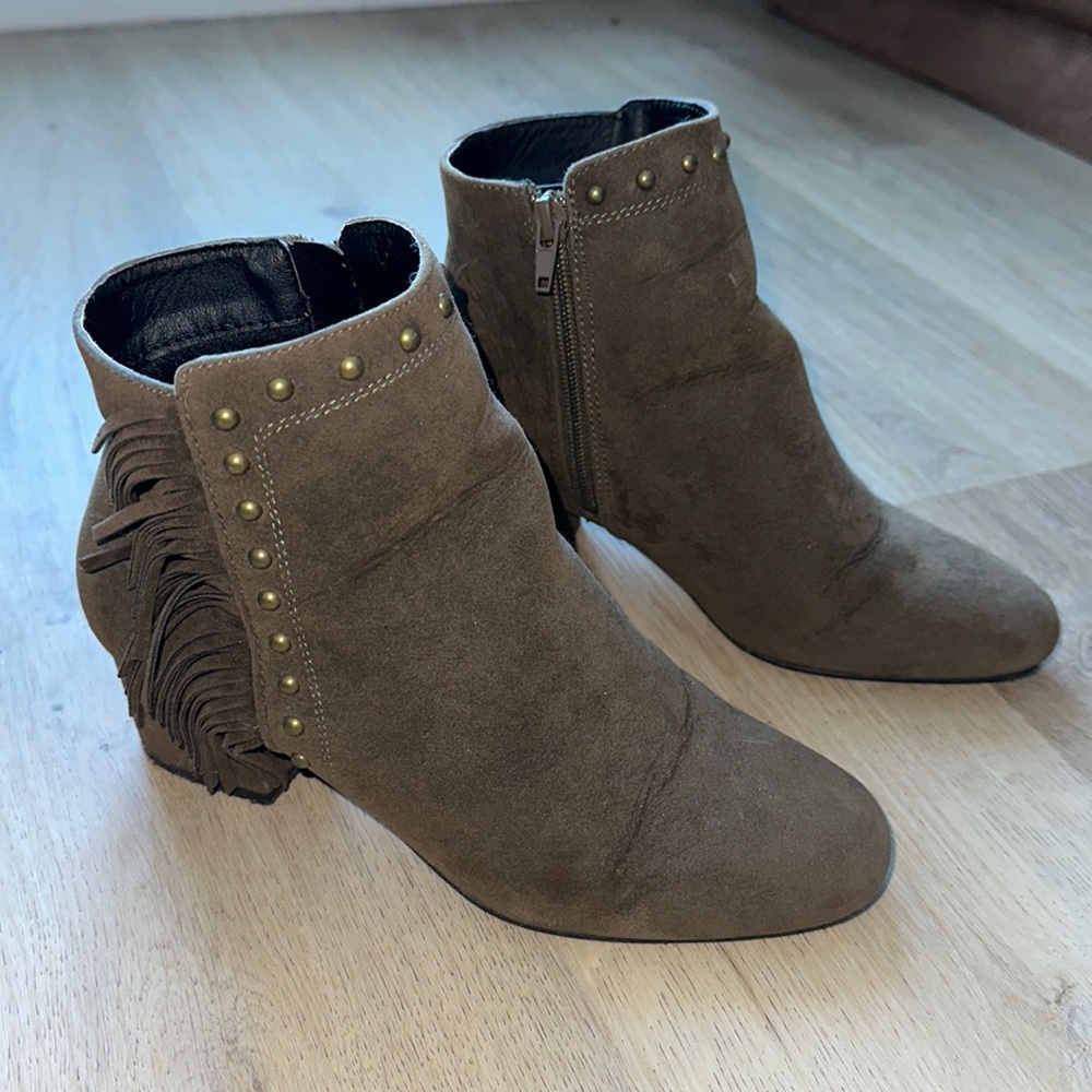 Women's Green Fringe booties